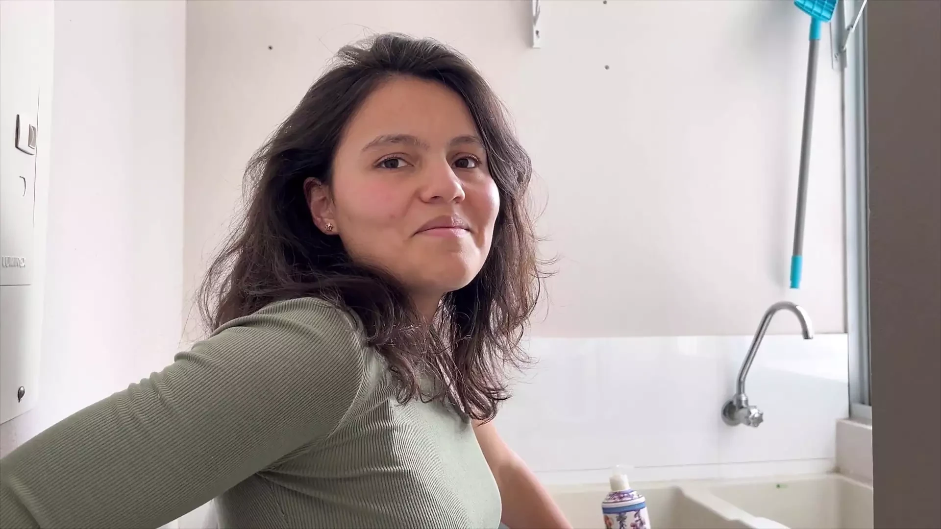 Not in the window!! They’re going to realize that I like lesbians!!